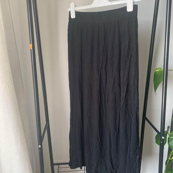 High Waist Black Maxi Skirt - Picture 2 of 3